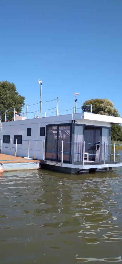 Houseboat Arka 1 - Domki Na Wodzie, Rower Wodny, Wifi, Parking Mielno  Bagian luar foto